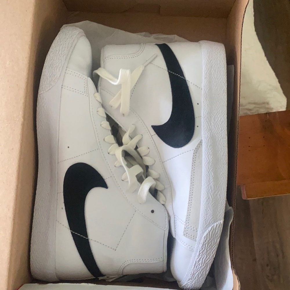 NIKE BLAZER 7Y